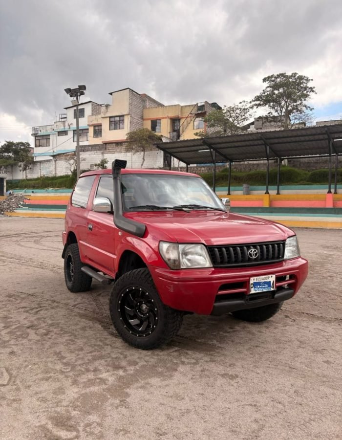 DISPONIBLE Toyota Prado 2001