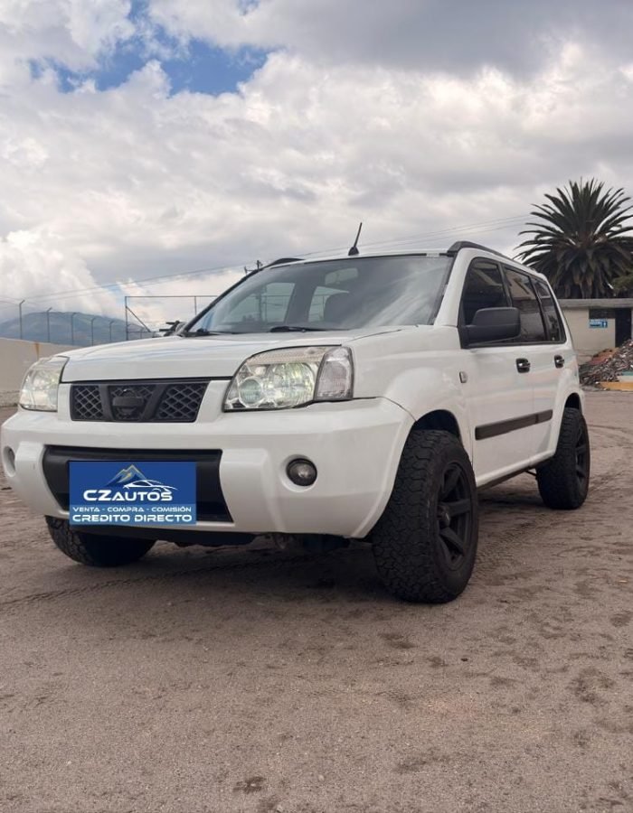 DISPONIBLE Nissan XTRAIL T30 2011